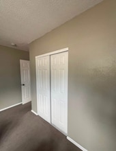 43858 Rimvale Ave in Lancaster, CA - Foto de edificio - Building Photo