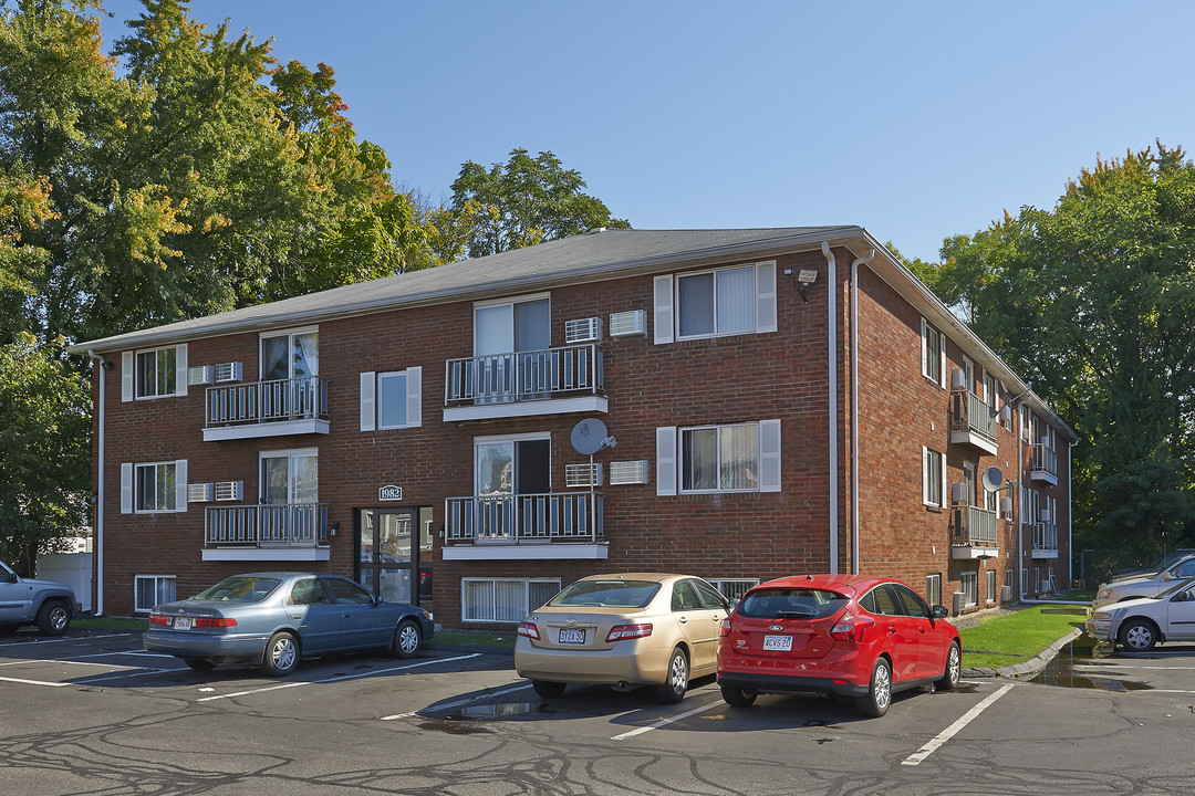 IMPERIAL GARDENS in Lowell, MA - Building Photo