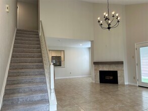 7761 High Village Dr in Houston, TX - Building Photo - Building Photo