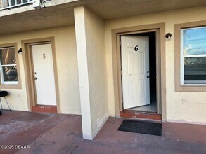 3760 S Atlantic Ave in Daytona Beach, FL - Building Photo - Building Photo