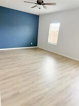 16525 Portage St in Justin, TX - Building Photo