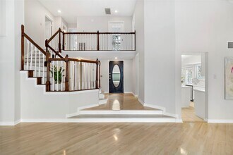 12800 Briar Forest Dr in Houston, TX - Building Photo - Building Photo