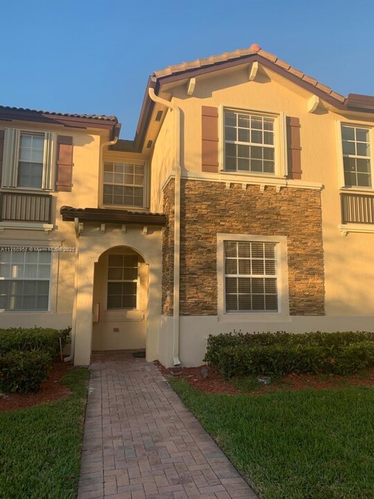 1485 NE 33rd Rd in Homestead, FL - Building Photo