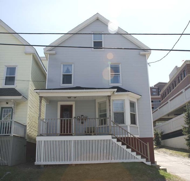 14 Boynton St in Portland, ME - Building Photo - Building Photo
