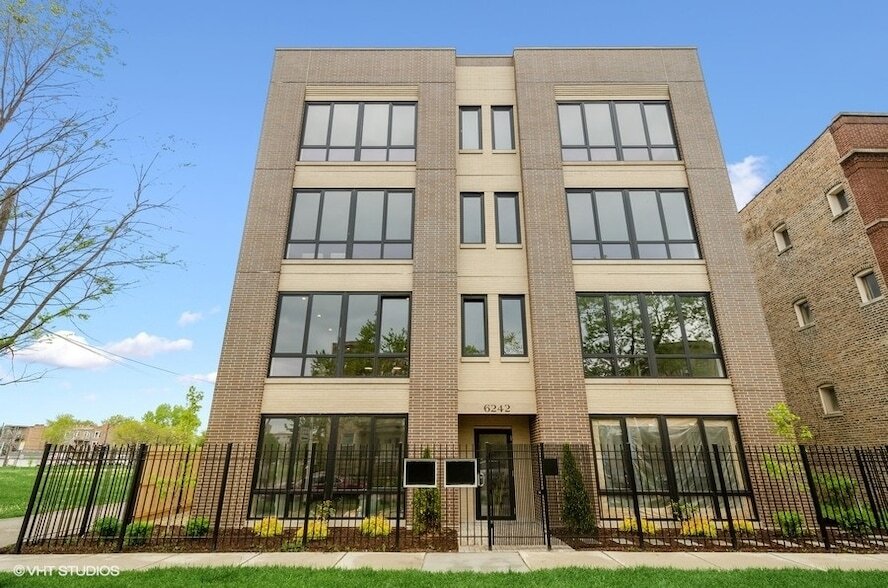 6242 S Greenwood Ave, Unit 4S in Chicago, IL - Building Photo