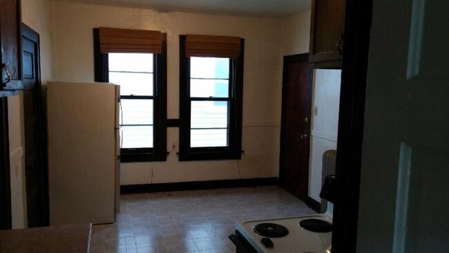 property at 5118 S Packard Ave