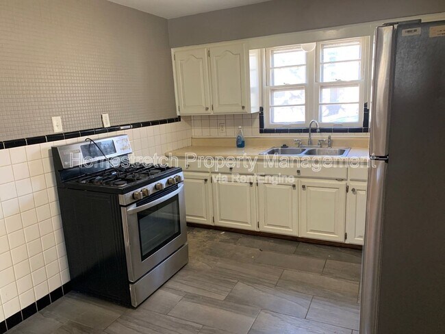 property at 805 N Elizabeth Ave