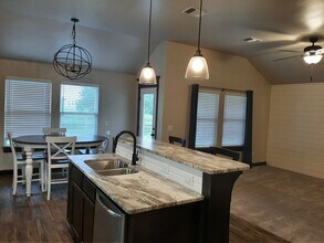 4210 W Country Club Dr in Stillwater, OK - Building Photo - Building Photo