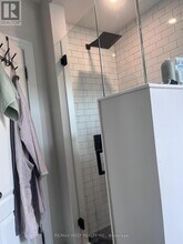 926 College St in Toronto, ON - Building Photo - Building Photo