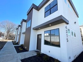 4315 Holly St in Kansas City, MO - Building Photo