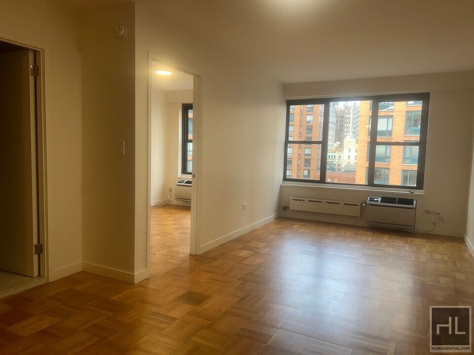 145 4th Ave in New York, NY - Building Photo