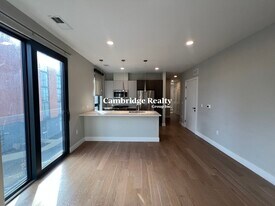 12 Central St, Unit 204B in Somerville, MA - Building Photo
