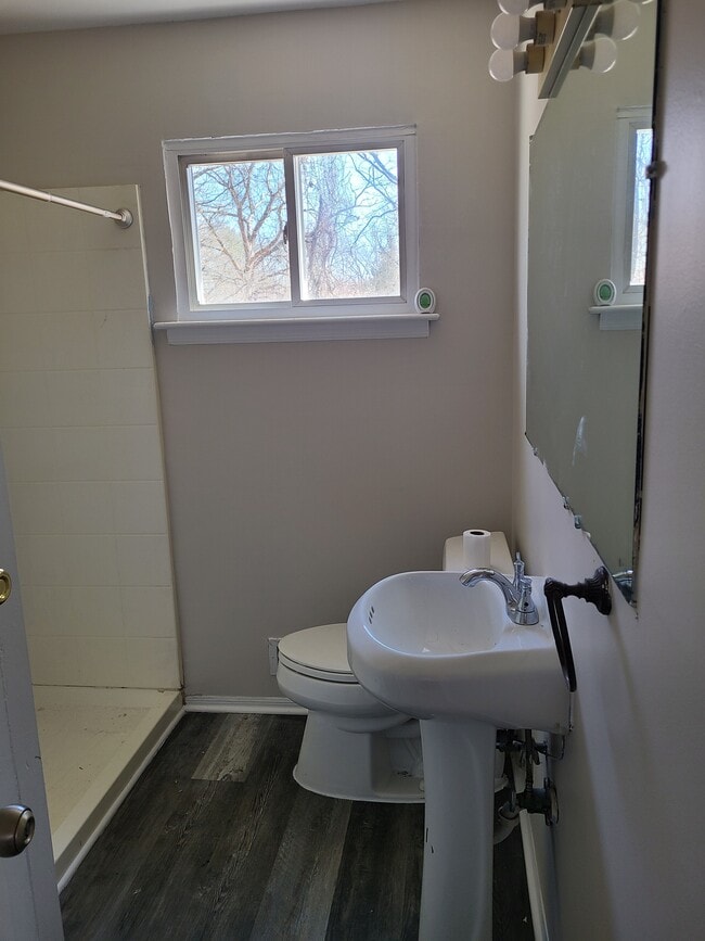 1319 Eisenhower St in Lakewood, NJ - Building Photo - Building Photo