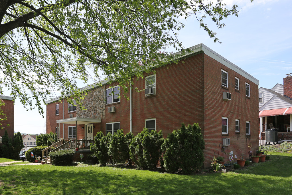 Walnut Hill Apartments in Lemoyne, PA