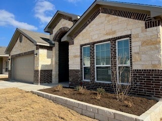 property at 819 Hawks Shadow Dr