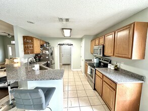 446 Chris Ln in Mary Esther, FL - Building Photo - Building Photo