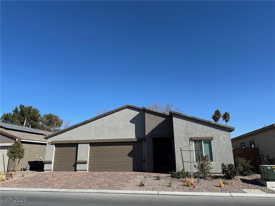 4236 Rosalyn Ridge St in Las Vegas, NV - Building Photo