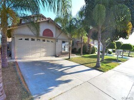 1943 W Padilla Dr in Colton, CA - Building Photo