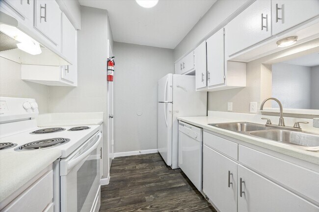 3800 Sherwood Ln in Houston, TX - Building Photo - Building Photo
