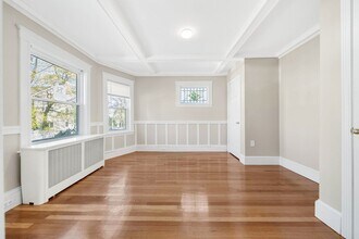 9 Bentley St in Boston, MA - Building Photo - Building Photo
