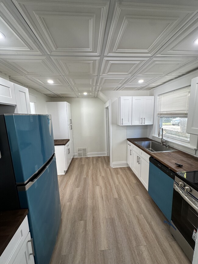 1023 Bement St in Lansing, MI - Building Photo - Building Photo