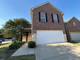 417 Perkins Dr in Argyle, TX - Building Photo