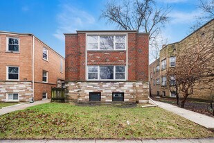 2531 W Lunt Ave, Unit 2 in Chicago, IL - Building Photo