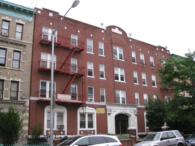 Cecil Court in Brooklyn, NY - Building Photo - Building Photo