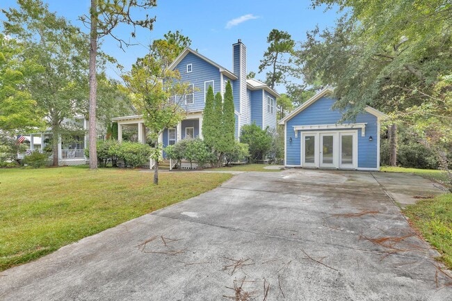 property at 103 W Cormorant Ct
