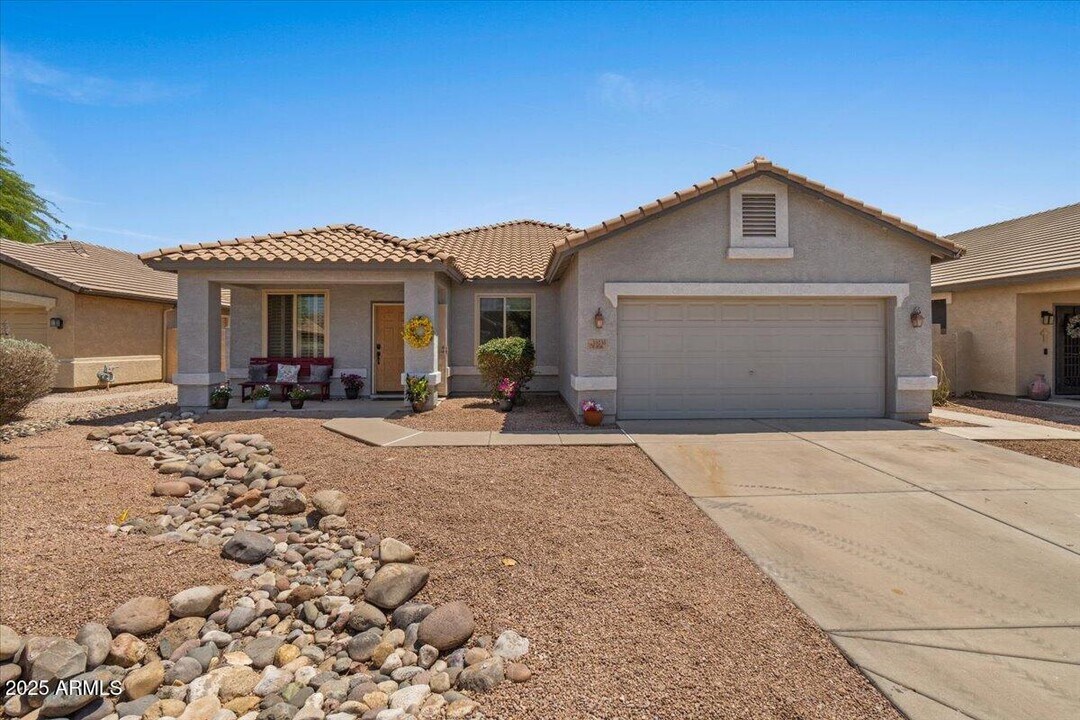 10235 E Jerome Ave in Mesa, AZ - Building Photo