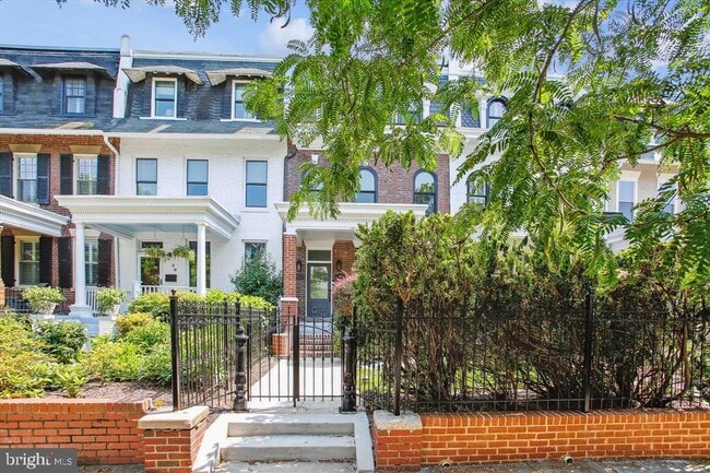 property at 40 Bryant St NW