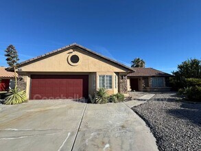 44060 Dalea Ct in La Quinta, CA - Building Photo - Building Photo
