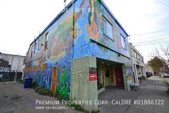 1738 Alcatraz Ave in Berkeley, CA - Building Photo - Building Photo