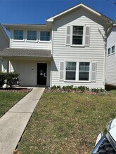10106 Farrell Dr in Houston, TX - Building Photo - Building Photo