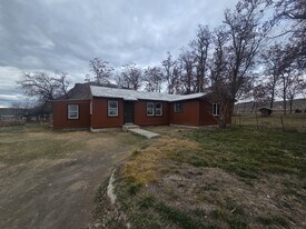 6932 Shelter Dr in Mountain Home, ID - Building Photo