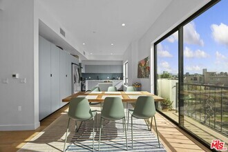 1515 S Holt Ave in Los Angeles, CA - Building Photo - Building Photo