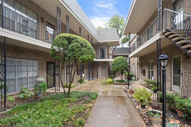 4420 Harlanwood Dr in Fort Worth, TX - Building Photo