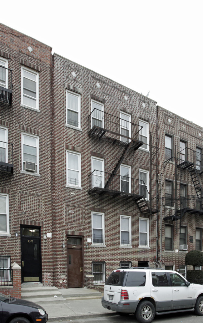 4379 Matilda in Bronx, NY - Foto de edificio - Building Photo