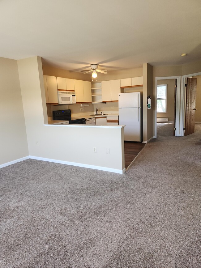 101 Pickwick Pl in Millersville, PA - Building Photo - Building Photo