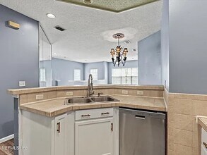 12301 Kernan Forest Blvd in Jacksonville, FL - Building Photo - Building Photo