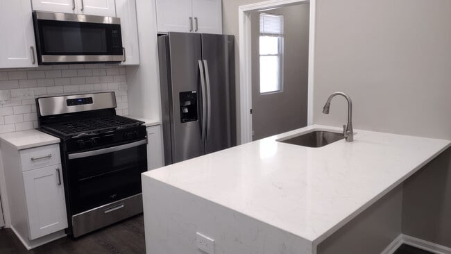 1838 S May St, Unit Apt 1R