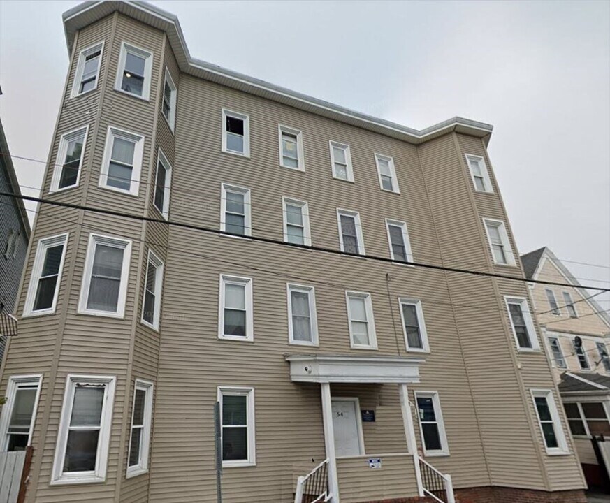 54 Cary Ave in Chelsea, MA - Building Photo