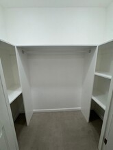 566 Newark Ave, Unit 4 in Jersey City, NJ - Building Photo - Building Photo