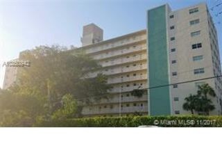 2555 NE 11th St-Unit -204 in Fort Lauderdale, FL - Building Photo