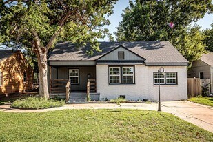 1714 NW Oak Ave in Lawton, OK - Building Photo