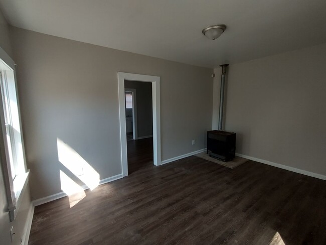 407 N Clayton Ave in Wichita, KS - Building Photo - Building Photo