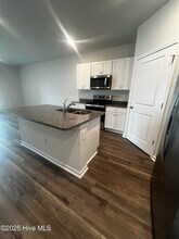 5357 Gladecress Dr in Leland, NC - Building Photo - Building Photo