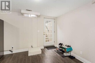 33 Early St in Halton Hills, ON - Building Photo - Building Photo