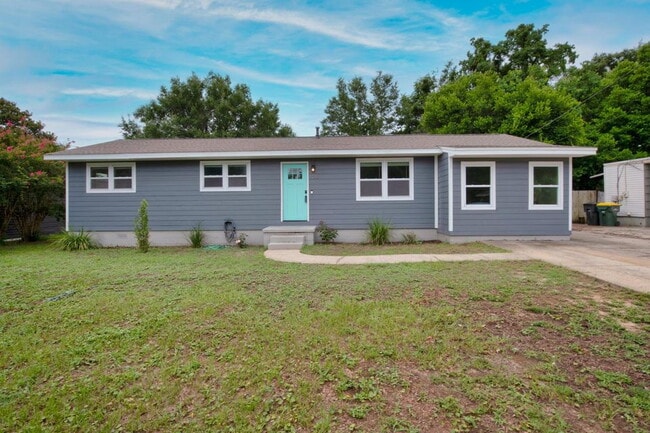 108 Moriarty St NW