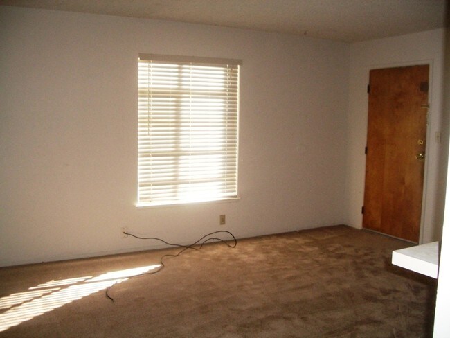 100 Michigan St-Unit -#C in Vallejo, CA - Foto de edificio - Building Photo